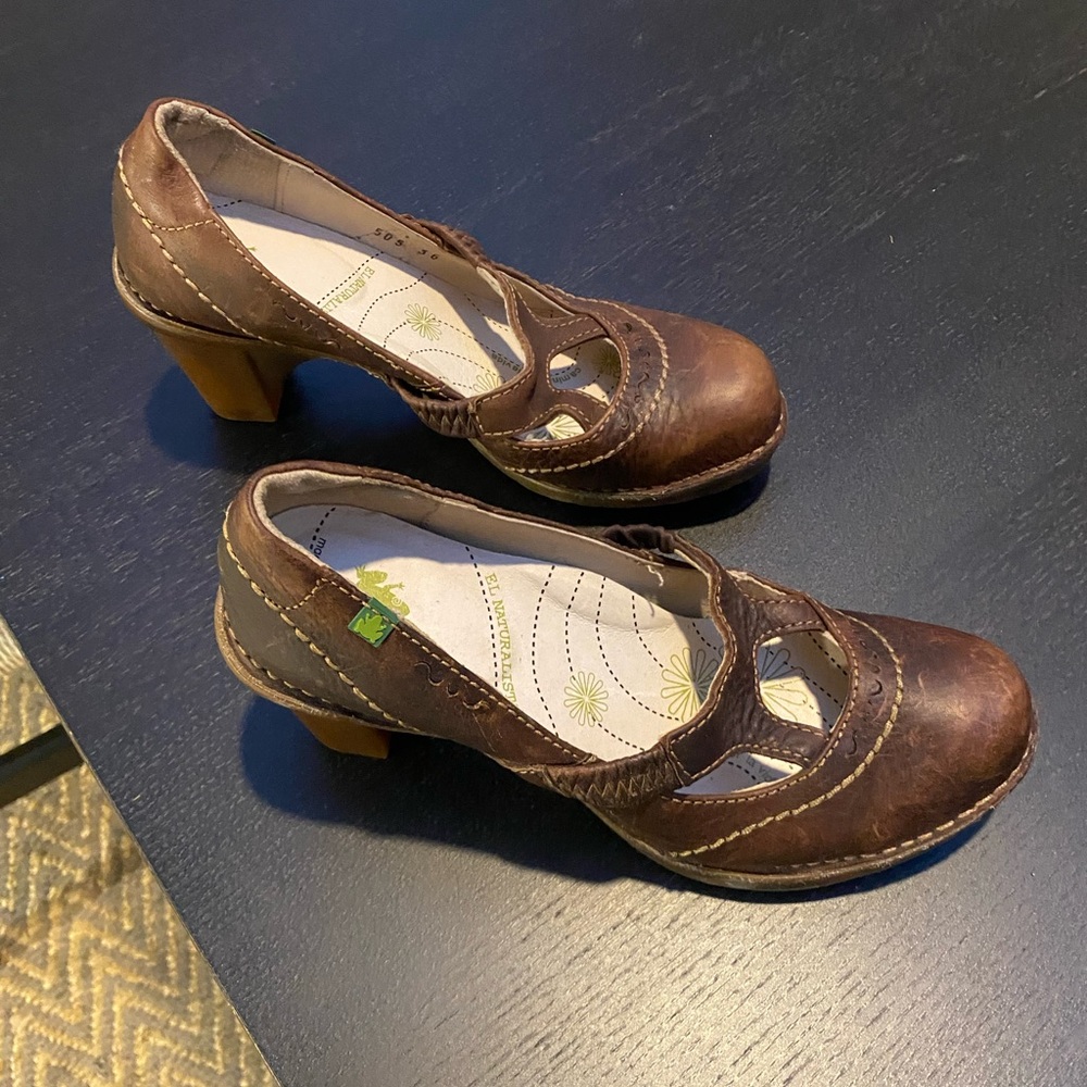El Naturalista Heels - BNWOT